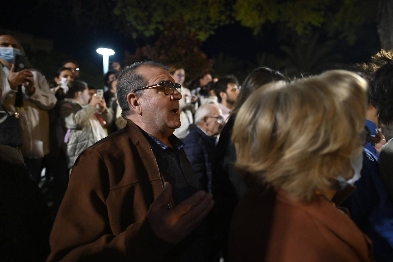 La procesión del Cristo de la Paz de Badajoz, en imágenes
