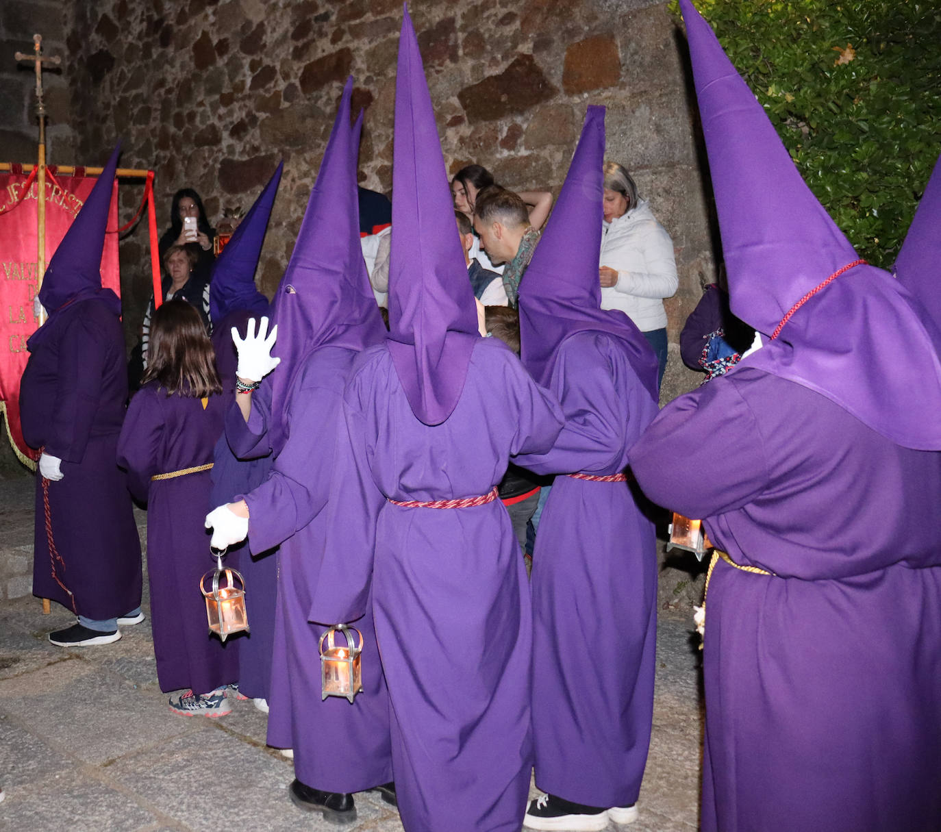 Valverde de la Vera vive su día más importante del año con los &#039;empalaos&#039;