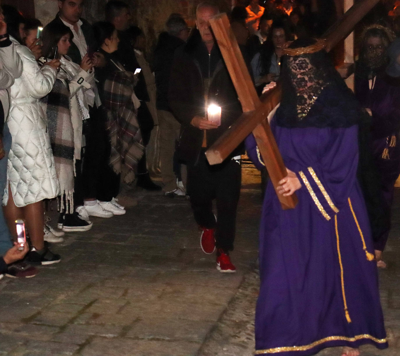 Valverde de la Vera vive su día más importante del año con los &#039;empalaos&#039;