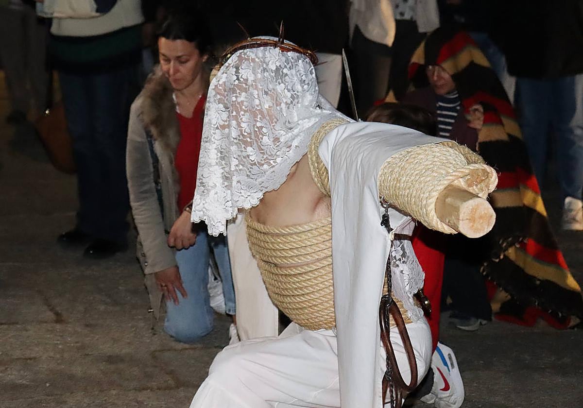 Valverde de la Vera vive su día más importante del año con los &#039;empalaos&#039;