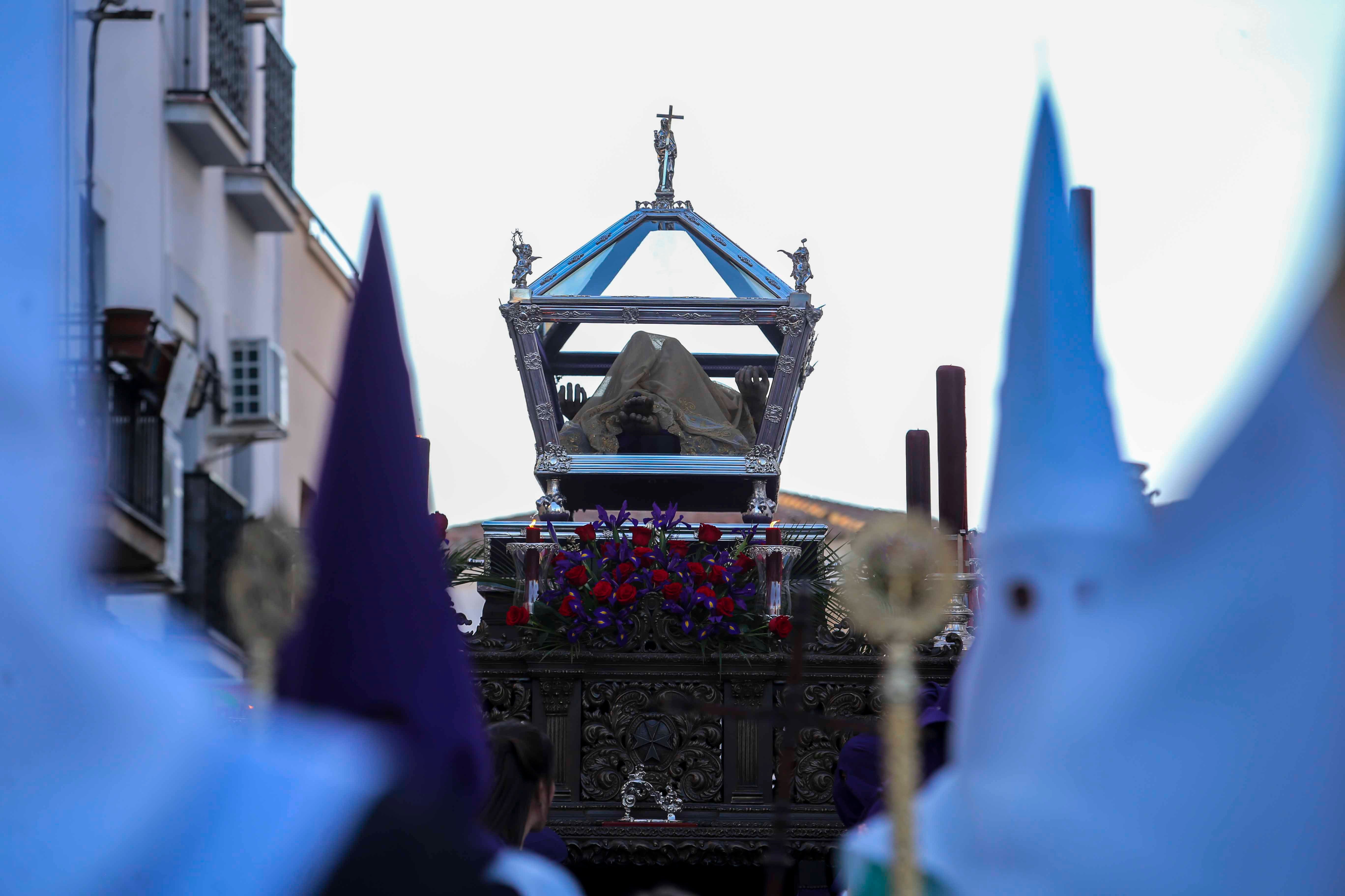 Calor y mucho público en un extraordinario Viernes Santo de Mérida
