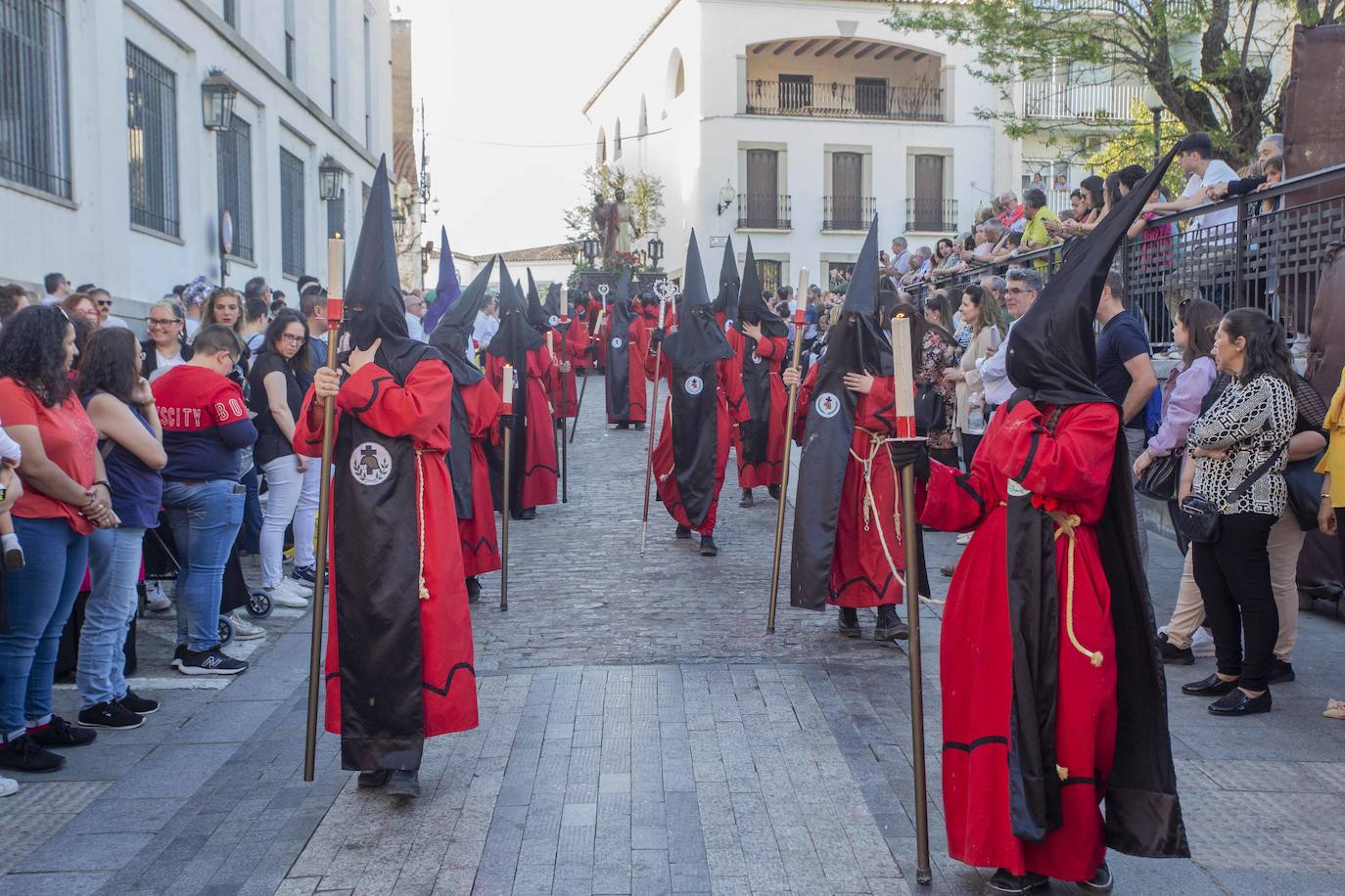 Calor y mucho público en un extraordinario Viernes Santo de Mérida
