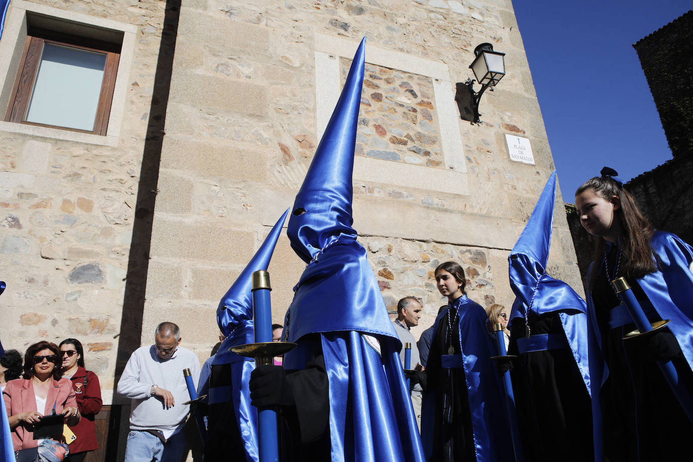 Pasos: Nuestro Padre Jesús de la Expiración de la Arguijuela y Nuestra Madre y Señora de Gracia y Esperanza. Cofradía: Ilustre Hermandad de Penitencia y Cofradía de Nazarenos de Nuestro Padre Jesús de la Expiración de la Arguijuela y Nuestra Madre y Señora de Gracia y Esperanza.