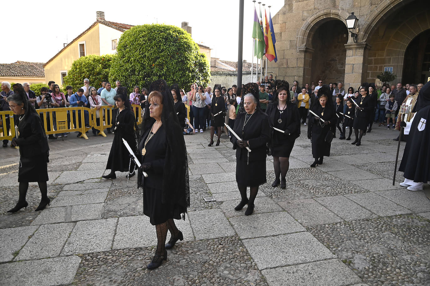 Fotos | Procesión del sábado en Plasencia