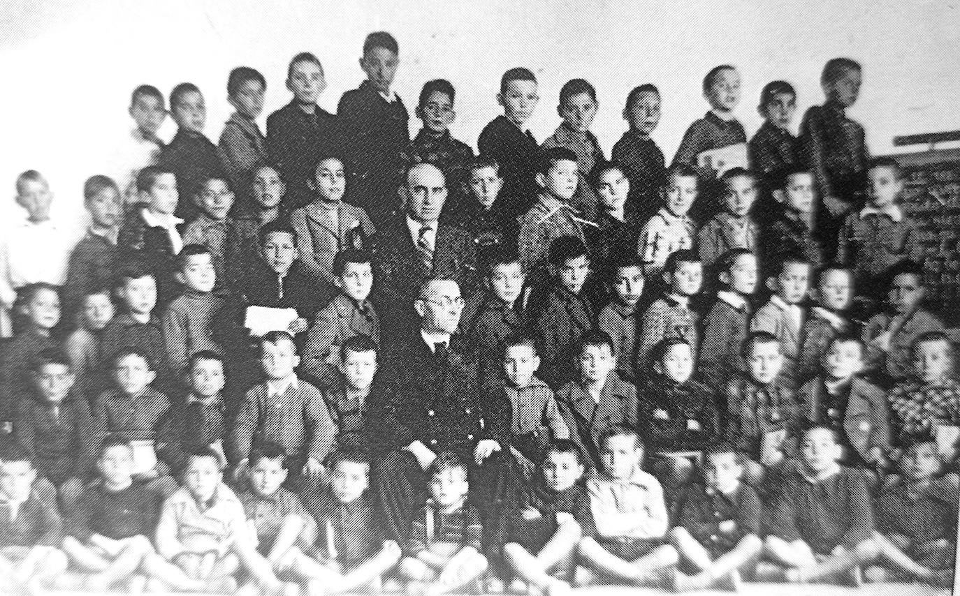 Año 1931. Profesores y alumnos del Colegio Delicias.
