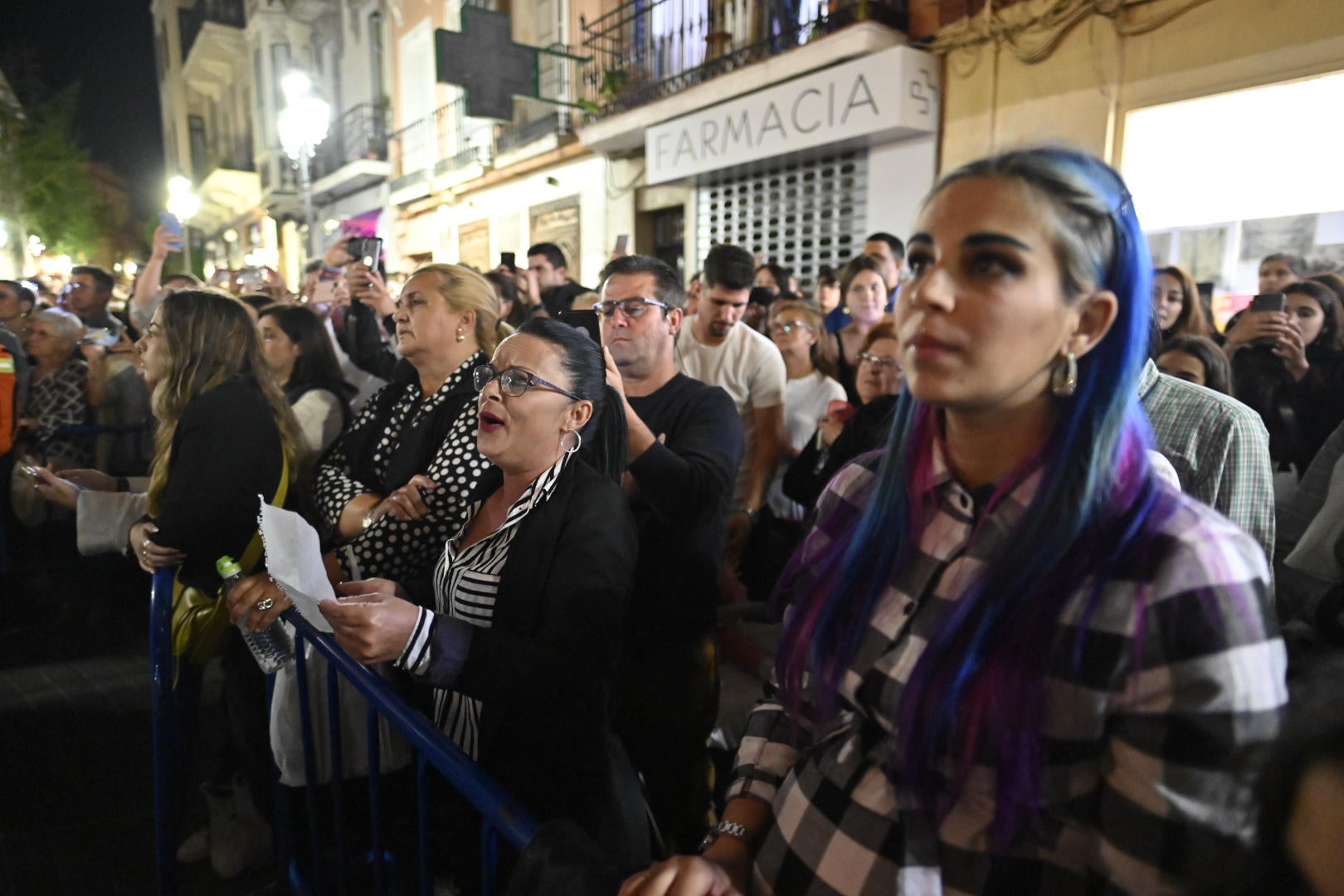 La procesión del Rosario pone el broche al Viernes Santo de Badajoz