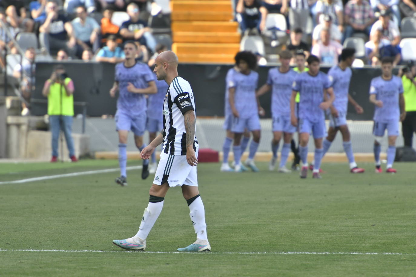 Imágenes del partido entre el CD Badajoz y el R. Madrid Castilla