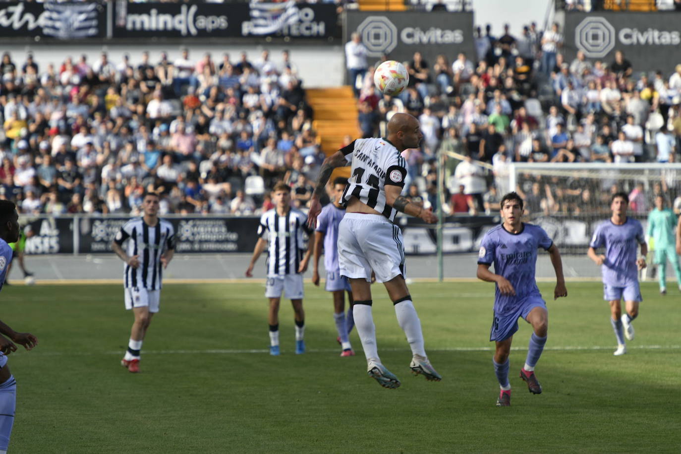 Imágenes del partido entre el CD Badajoz y el R. Madrid Castilla