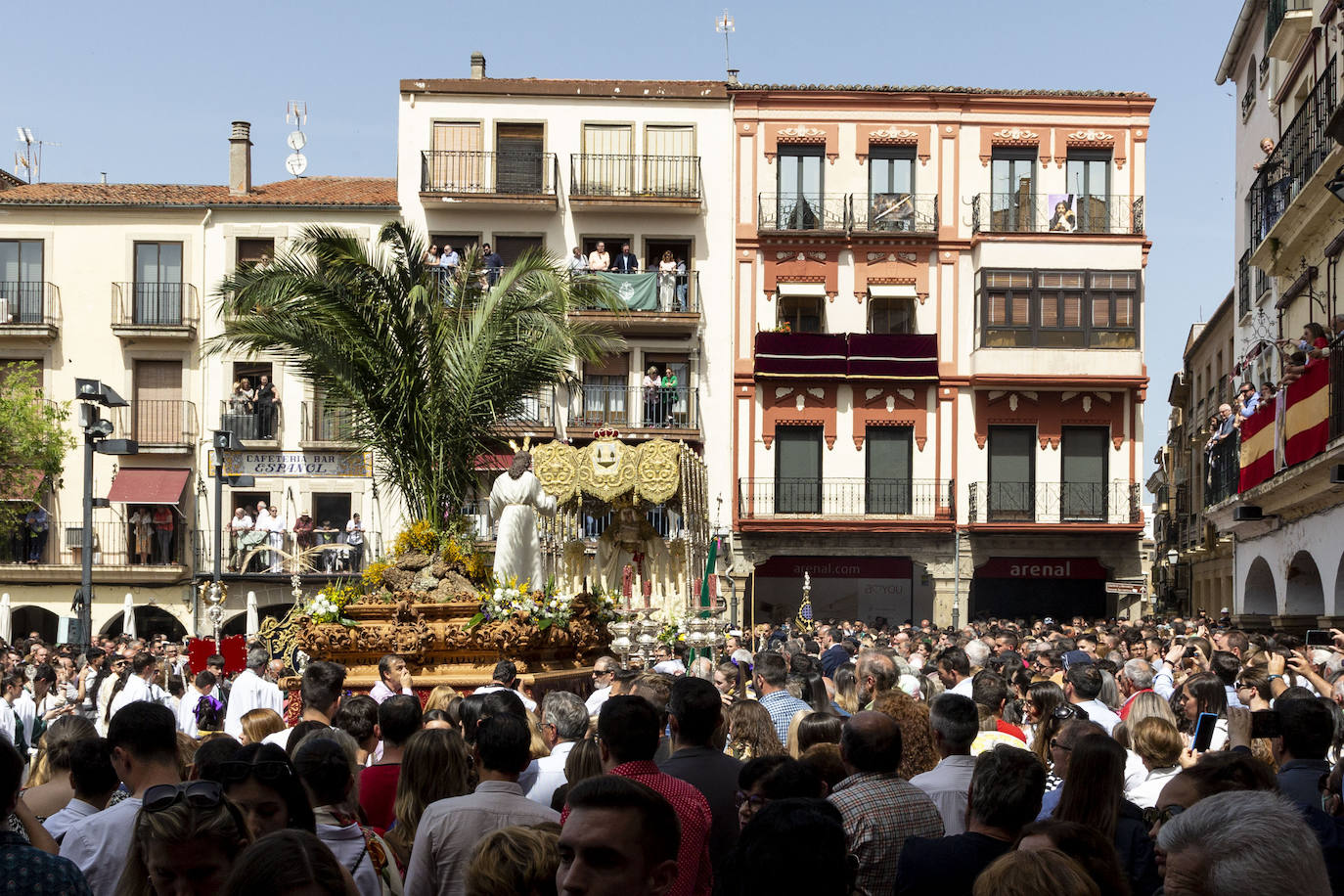 El Domingo de Resurrección placentino, en imágenes