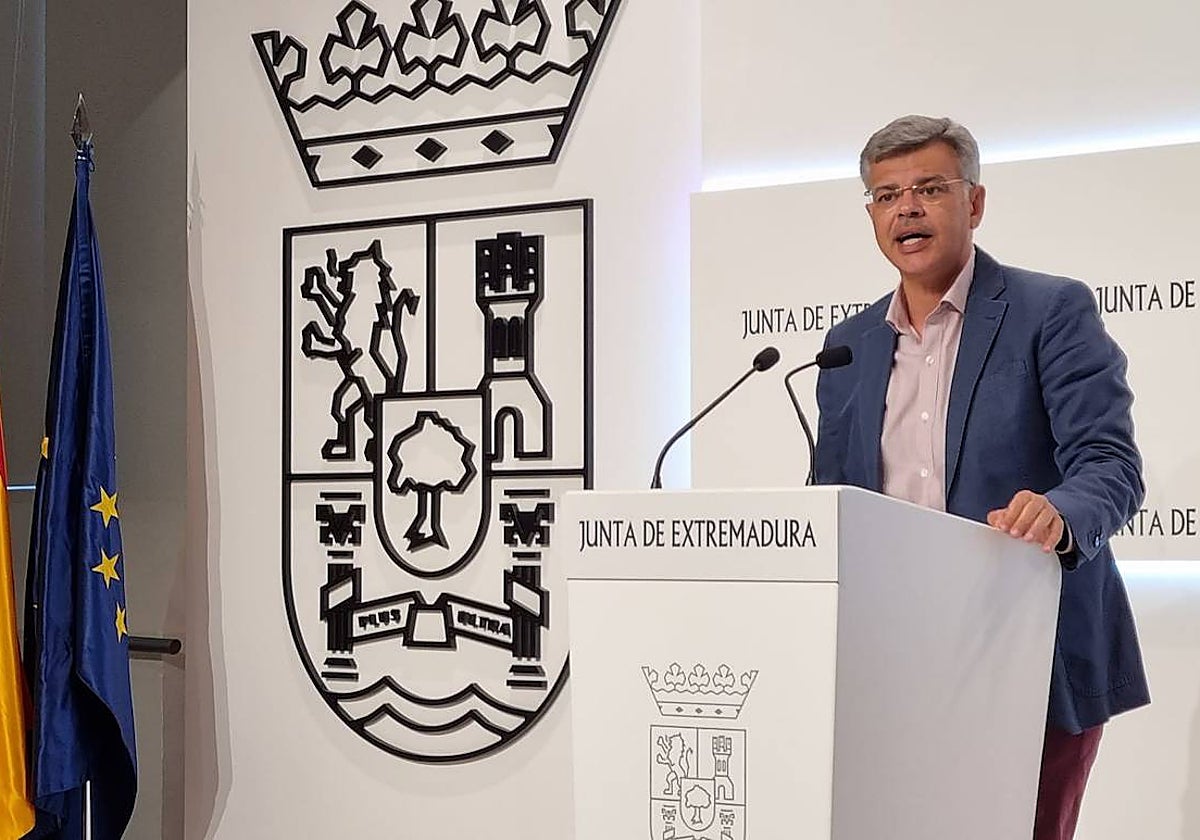 Juan Antonio González, esta mañana, en la rueda de prensa posterior al Consejo de Gobierno.