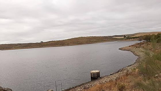 El embalse de Los Molinos, clave para el abastecimiento, no remonta: le quedan 8 hm3