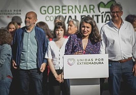 Irene de Miguel (Unidas Por Extremadura) esta tarde en Mérida durante la presentación de la lista a la Asamblea.