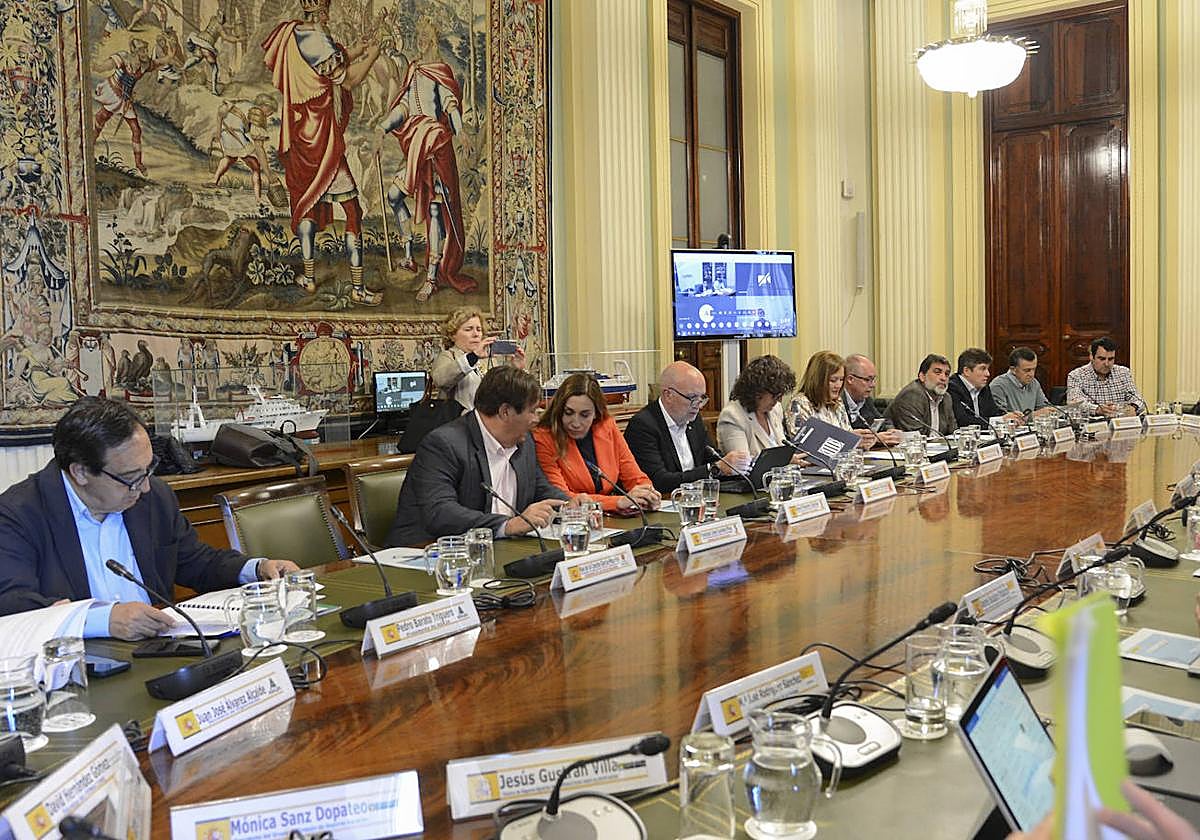 Todos los agentes relacionados con la agricultura se han dado cita en la Mesa de la Sequía organizada por el Ministerio.