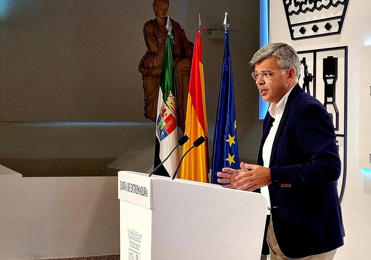 El portavoz de la Junta de Extremadura ha reiterado que es «un problema de emergencia nacional».