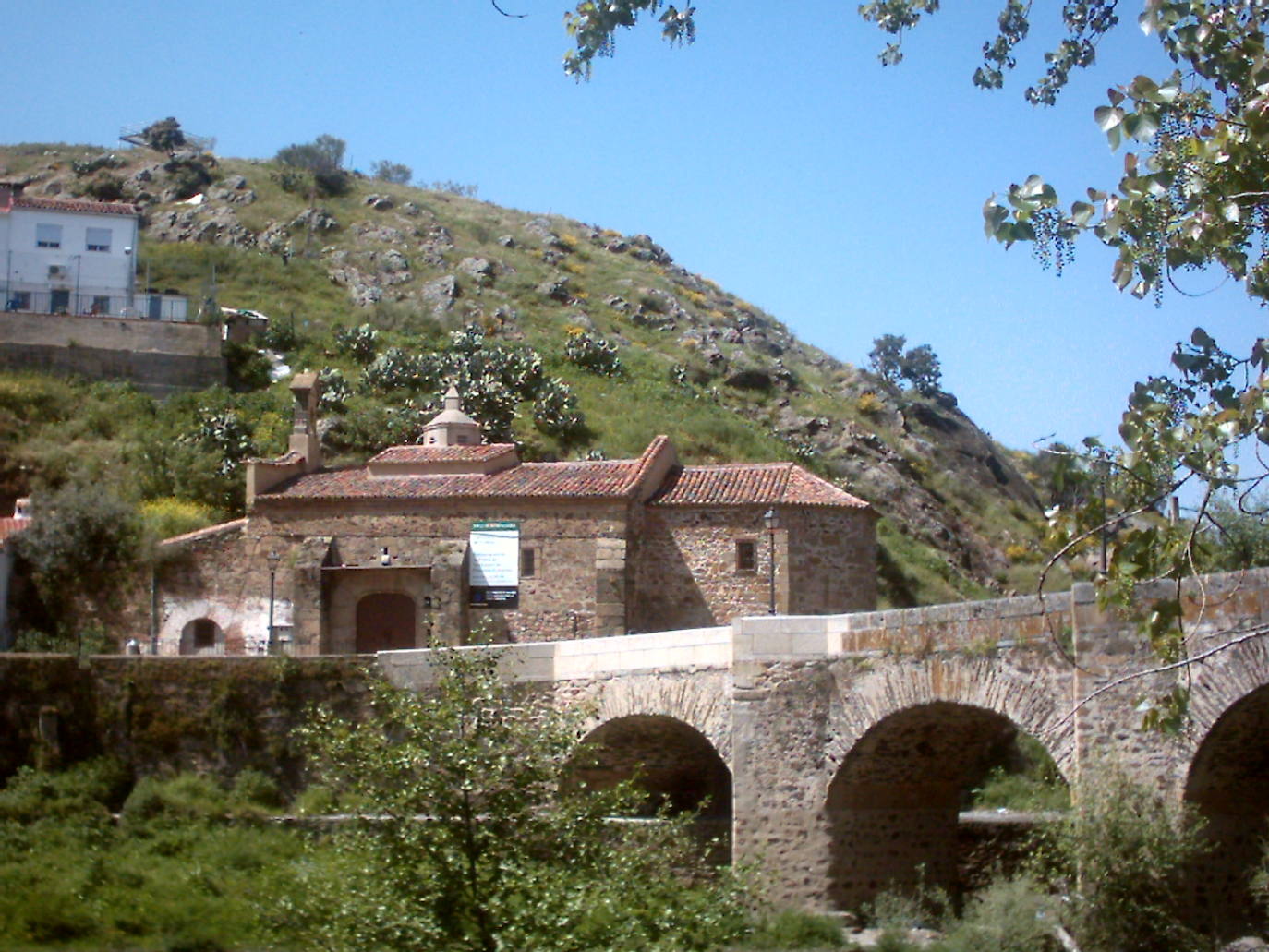 Ermita de San Lázaro en Plasencia, cerca del lugar del supuesto suicidio.