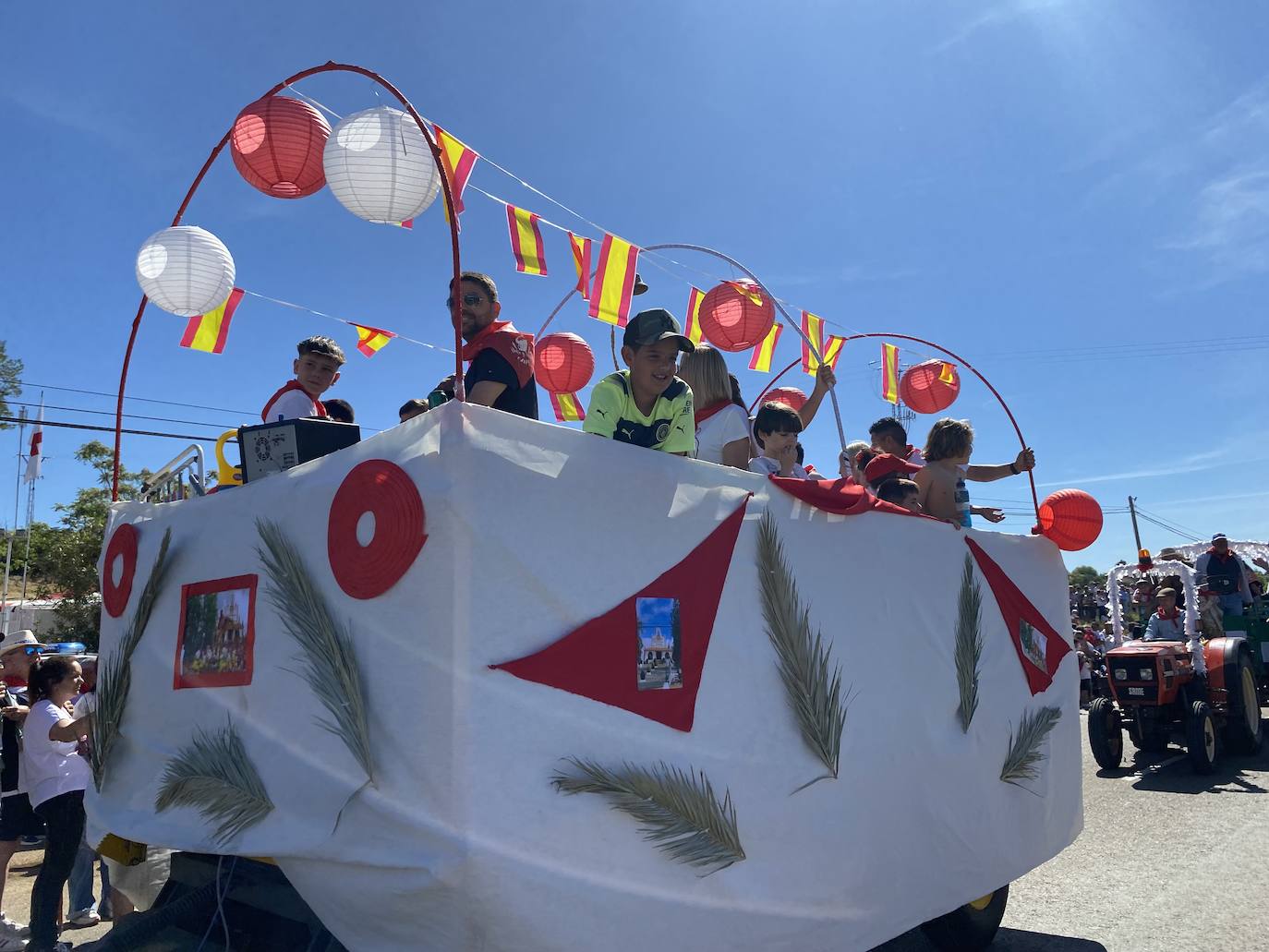 Romeros y carretas hacen el camino de San Marcos en Almendralejo (II)