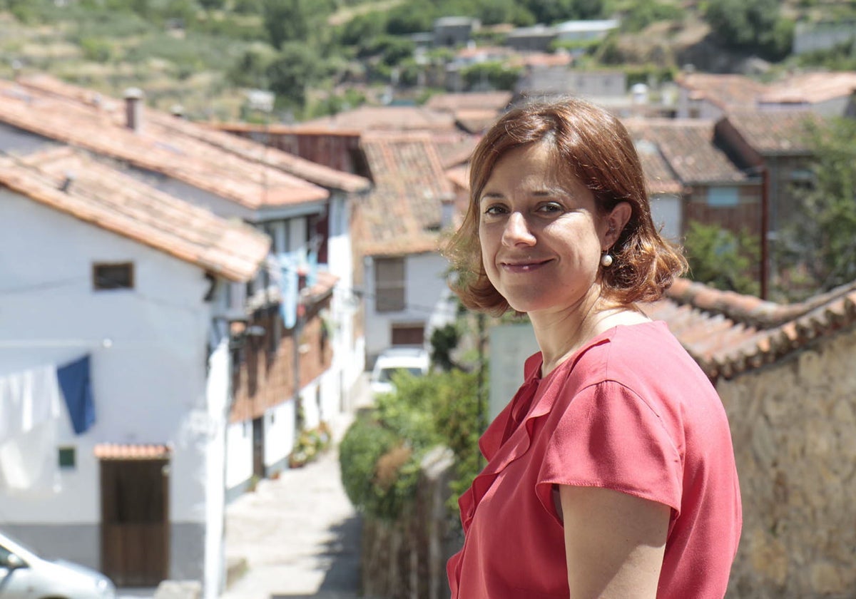 Patricia Valle, candidata del PSOE a la alcaldía de Hervás.