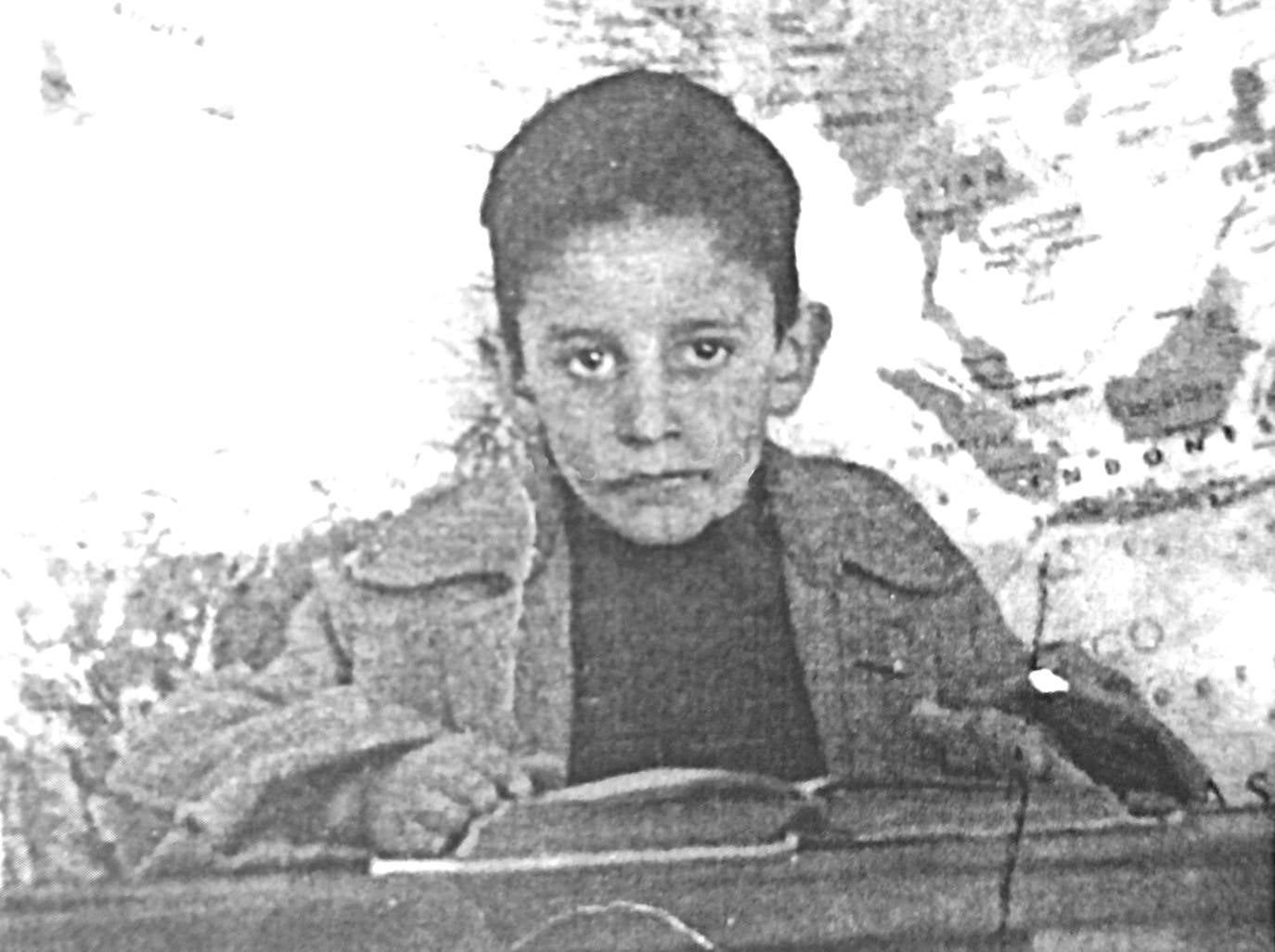 Foto de 1960 del alumno de El Madruelo José María Gómez Amelia.