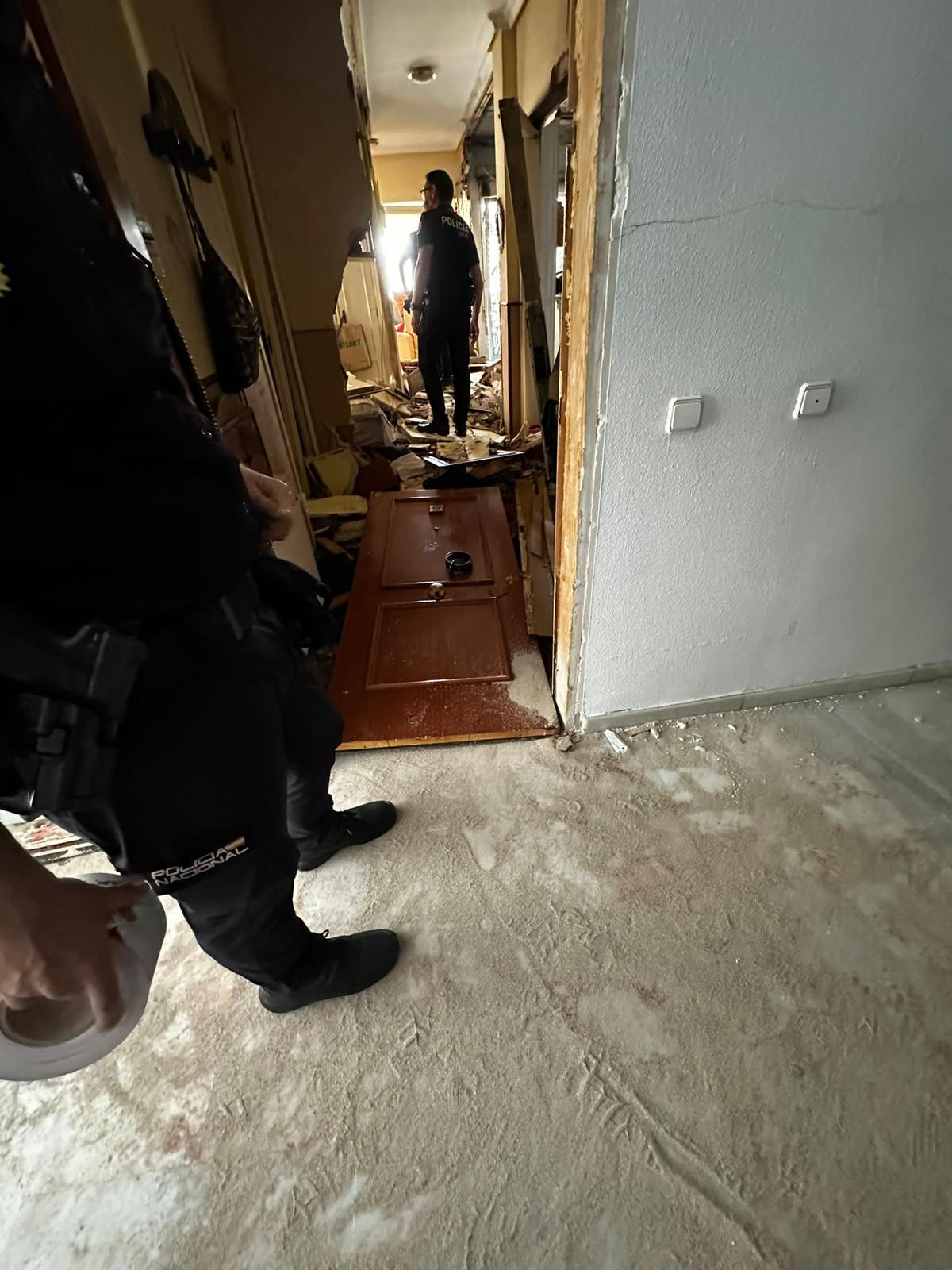 La explosión ha provocado grandes daños en el interior de la vivienda.