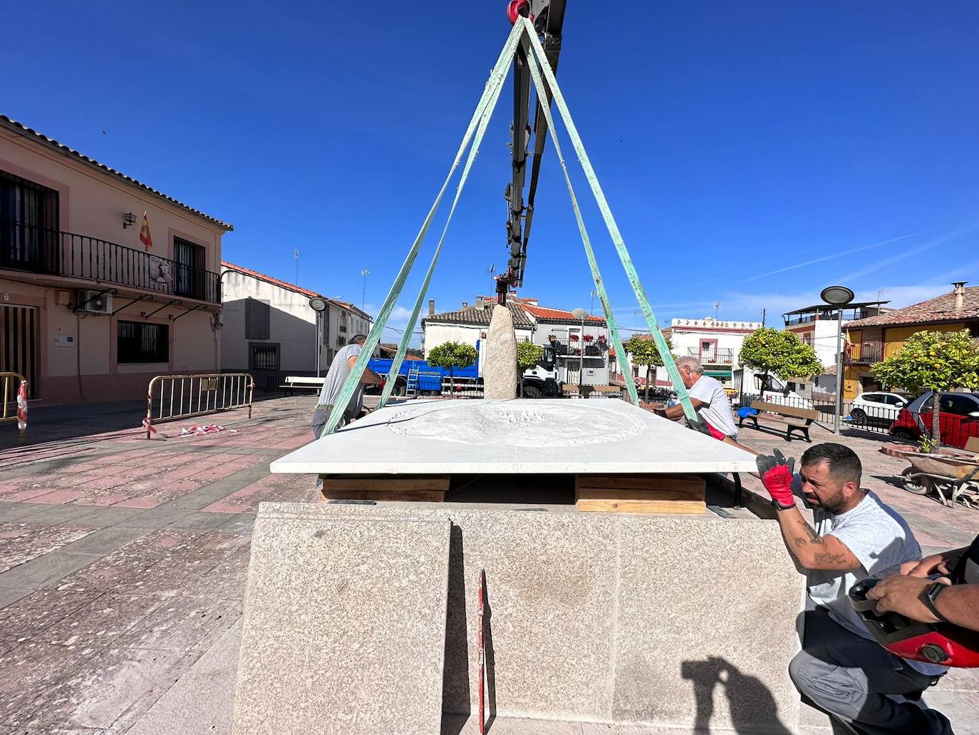 Réplica del dolmen de Guadalperal