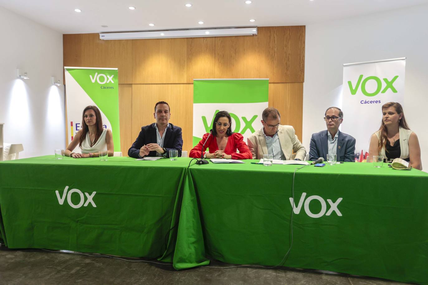 Presentación de la candidatura de Vox en Cáceres.