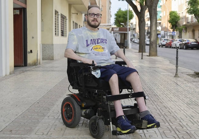 Juan Luis García Moreno sufrió una lesión medular tras tirarse a una piscina poco profunda.