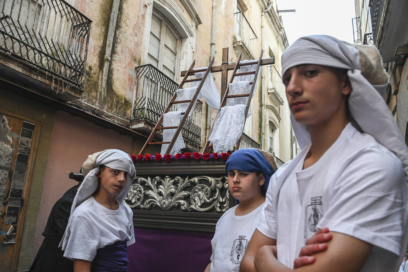 La Cruz de Mayo recorre el casco antiguo de Badajoz