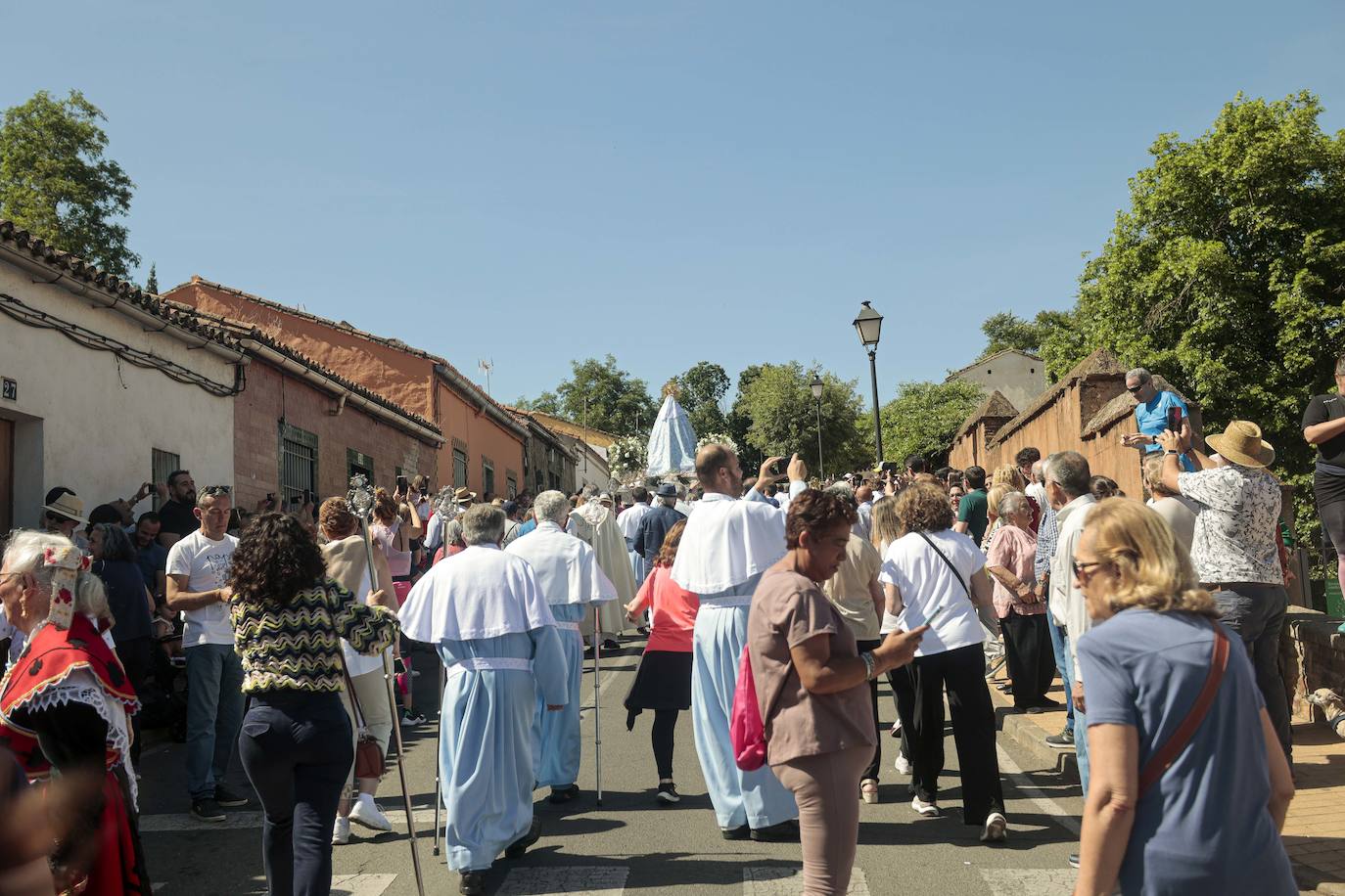 Los cacereños despiden a la Virgen de la Montaña en Fuente Concejo