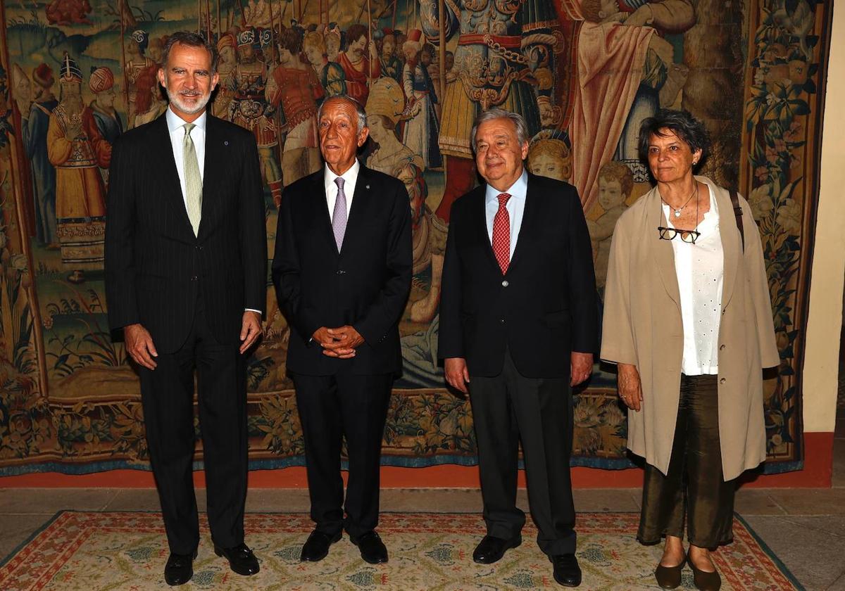 El Rey ofrece, en el Monasterio de Yuste, una cena de bienvenida al secretario general de Naciones Unidas y a las autoridades de la República Portuguesa y de la Unión Europea.