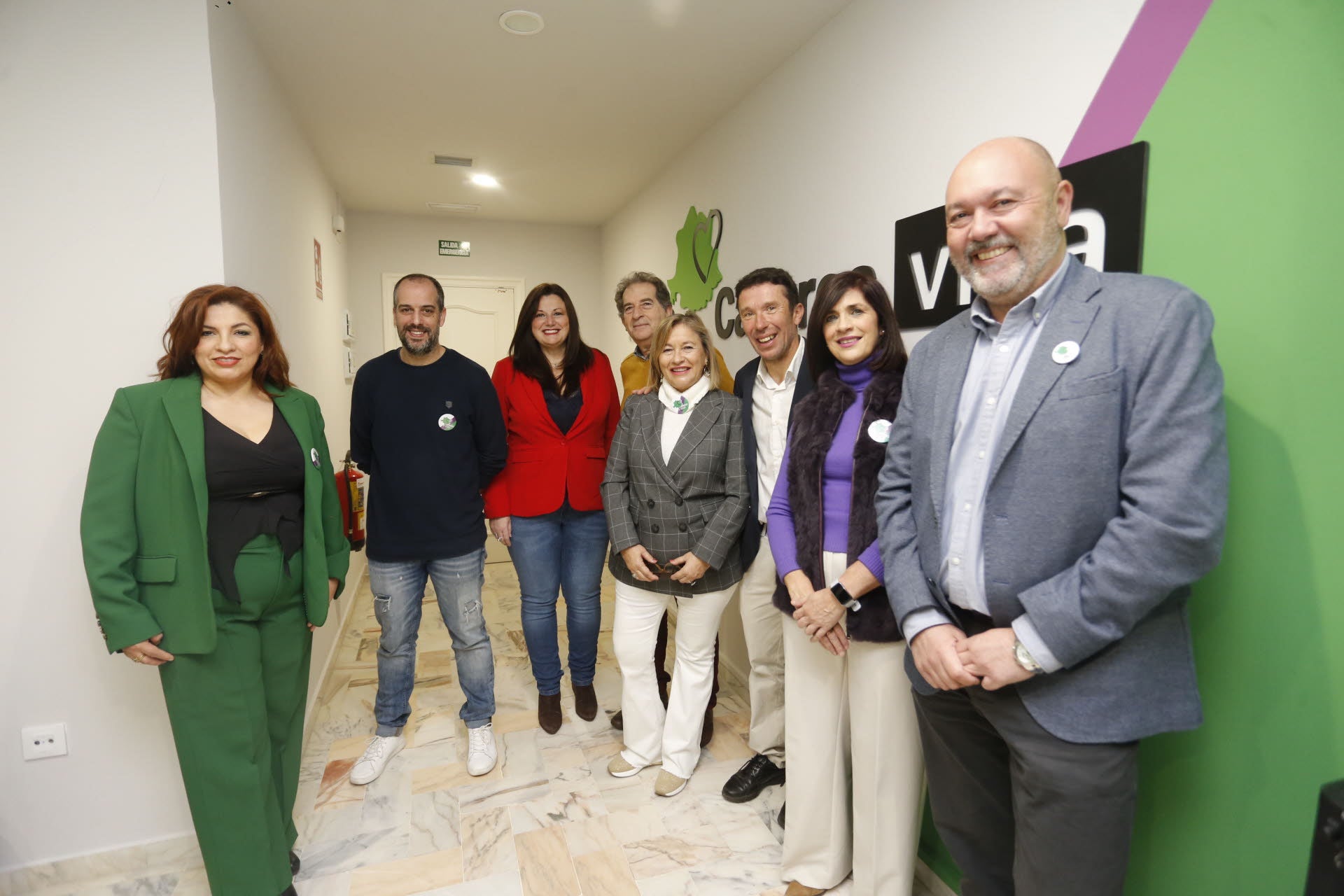 Francisco Alcántara (drcha.) con miembros de su candidatura.