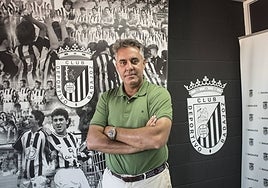 Joaquín Parra cuando era presidente del CD Badajoz.