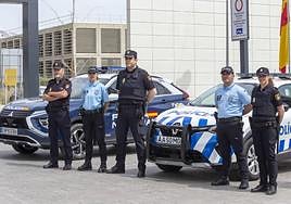 Agentes de la Policía Nacional y de la policía portuguesa, en la Comisaría de Mérida.