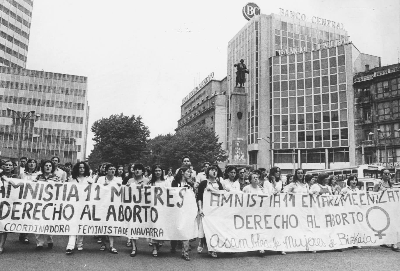 Las 11 de Bilbao se enfrentaban a una petición de 12 años de cárcel para cada una de las que abortaron,  60 para la mujer que hacía los abortos y 54 para la hija por ayudarle.