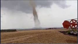 El tornado visto desde Fuente de Cantos.