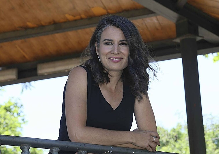 Irene de Miguel el día de la entrevista, celebrada en el Parque de las Siete Sillas de Mérida.