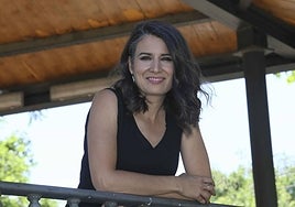 Irene de Miguel el día de la entrevista, celebrada en el Parque de las Siete Sillas de Mérida.