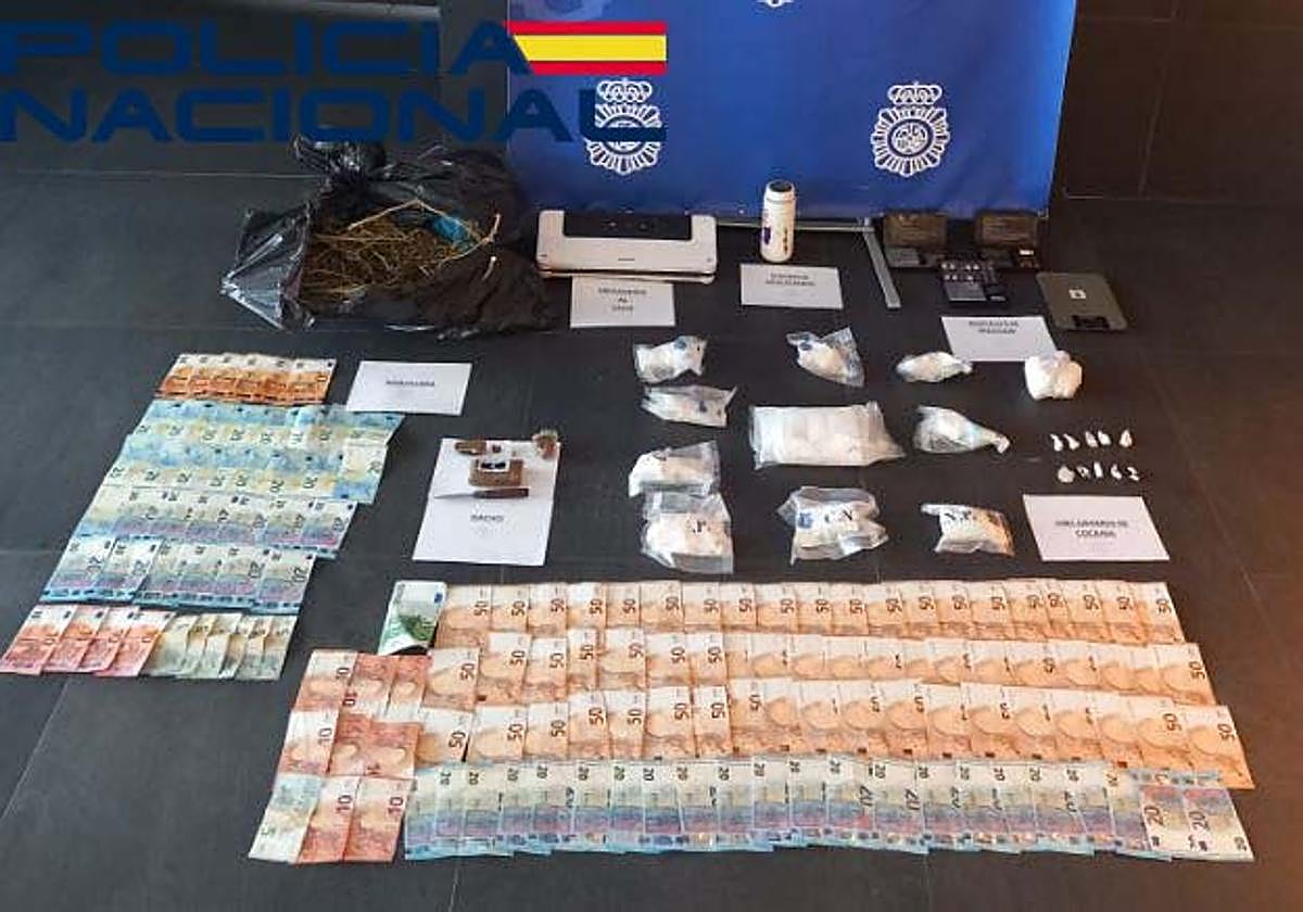 Desmantelados dos puntos «muy activos» de venta de droga en Cáceres