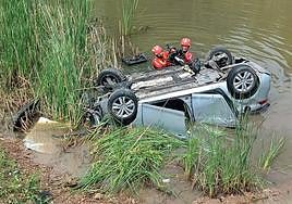 Intervención de los bomberos del parque de Puebla de la Calzada.