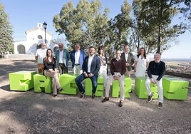 Los diez candidatos a la alcaldía de Cáceres para este 28-M, en el Paseo Alto.