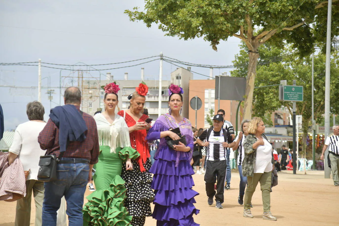 Ambiente blanquinegro en la feria de Córdoba