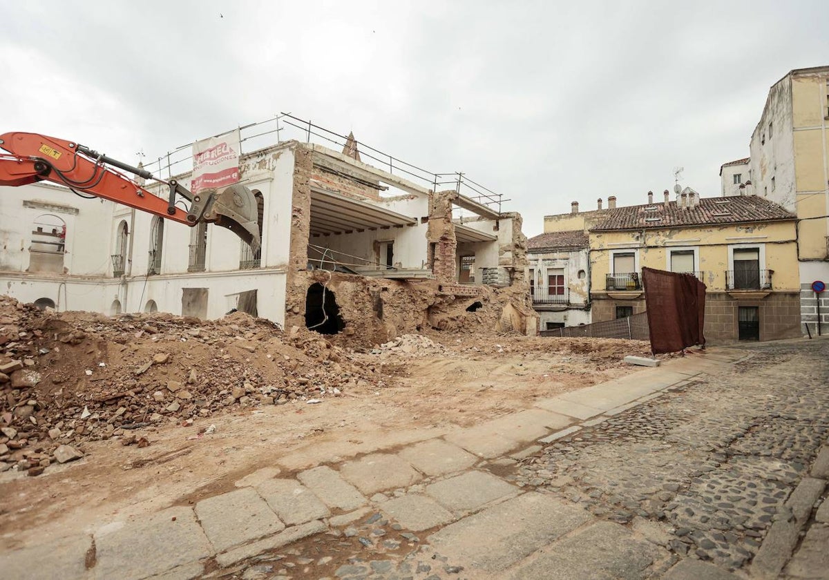 Este es el nuevo aspecto de la calle Zapatería tras el reciente derribo del edificio ubicado en el número 7.