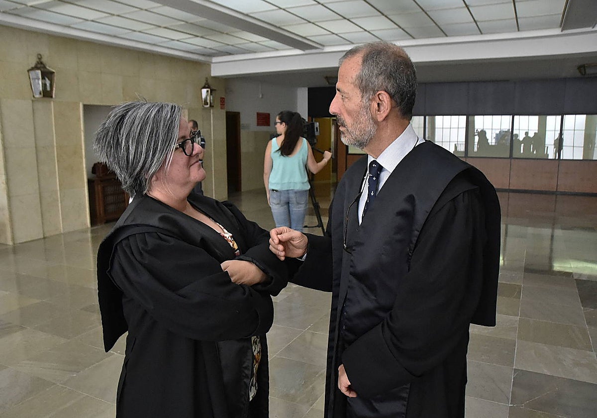 Cipriana Cerezo y José María Cerón, abogados de las defensas.