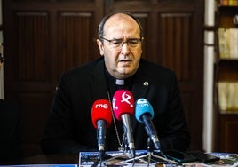 Jesús Pulido, obispo de Coria-Cáceres, esta mañana durante su encuentro con los periodistas.