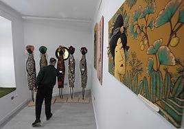 La exposición 'Vaya tela', de Ángeles Devesa, se inauguró ayer en la sala Belleartes