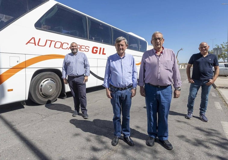 De Garrovillas a los toros de Cáceres: 100 años de viajes en bus