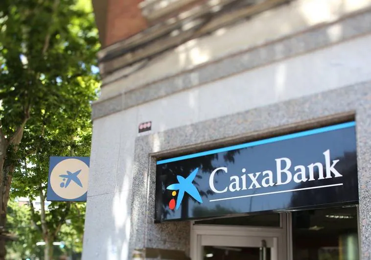 Caixabank alerta a sus clientes de una nueva estafa doble