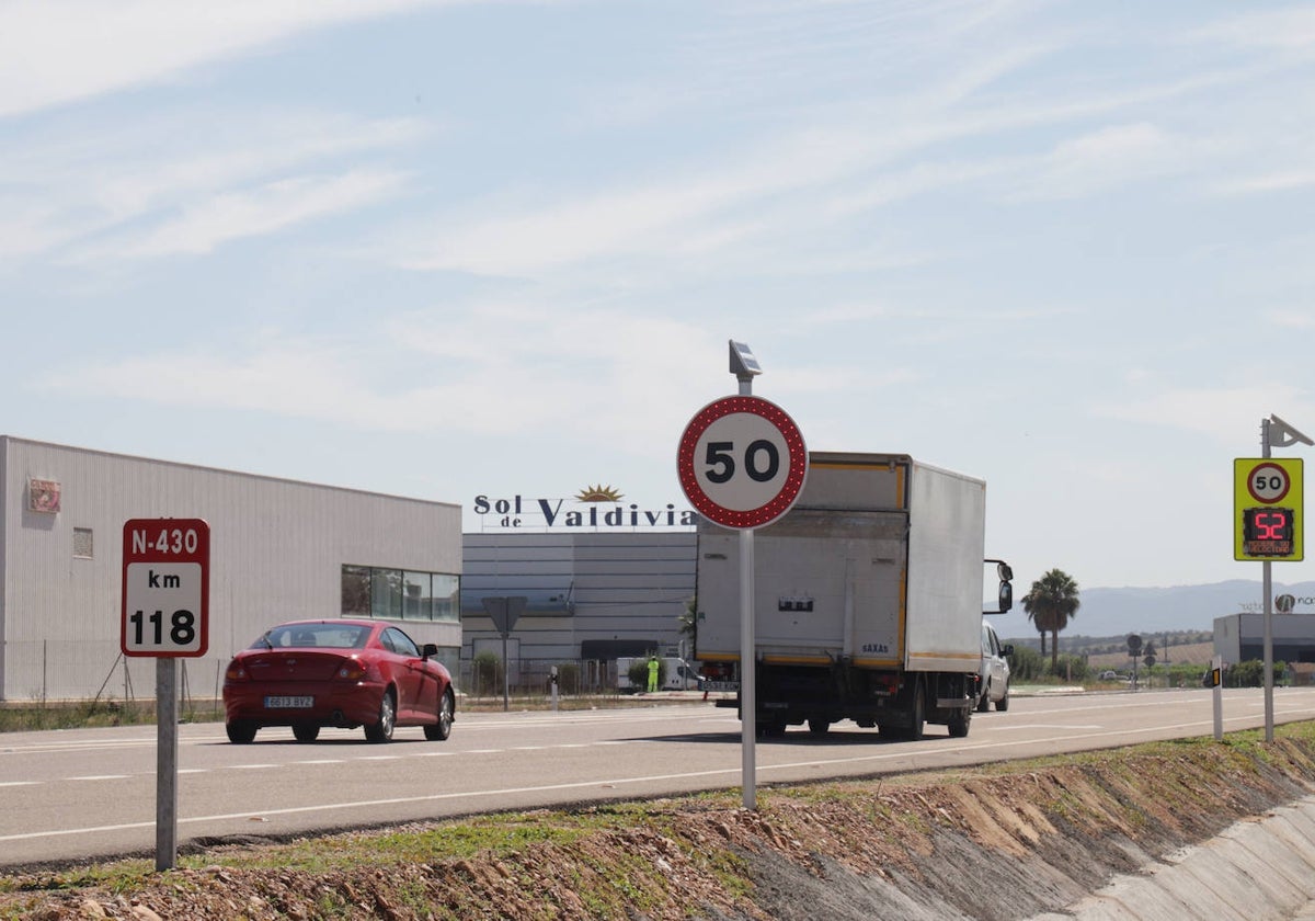 Limitación de velocidad en la N-430 a su paso por Valdivia.