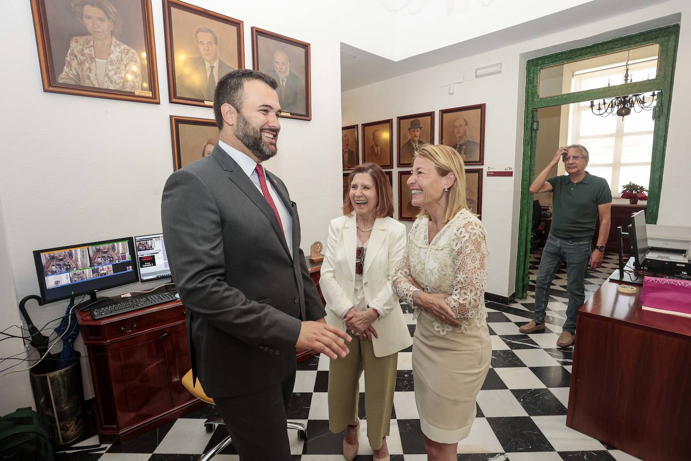 Pleno de investidura en el Ayuntamiento de Cáceres