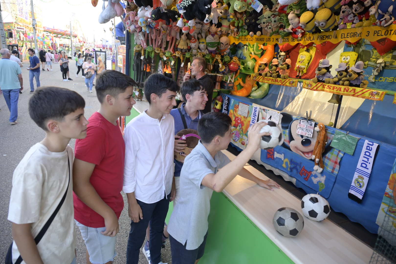 Primer día de la Feria de San Juan en Badajoz (I)