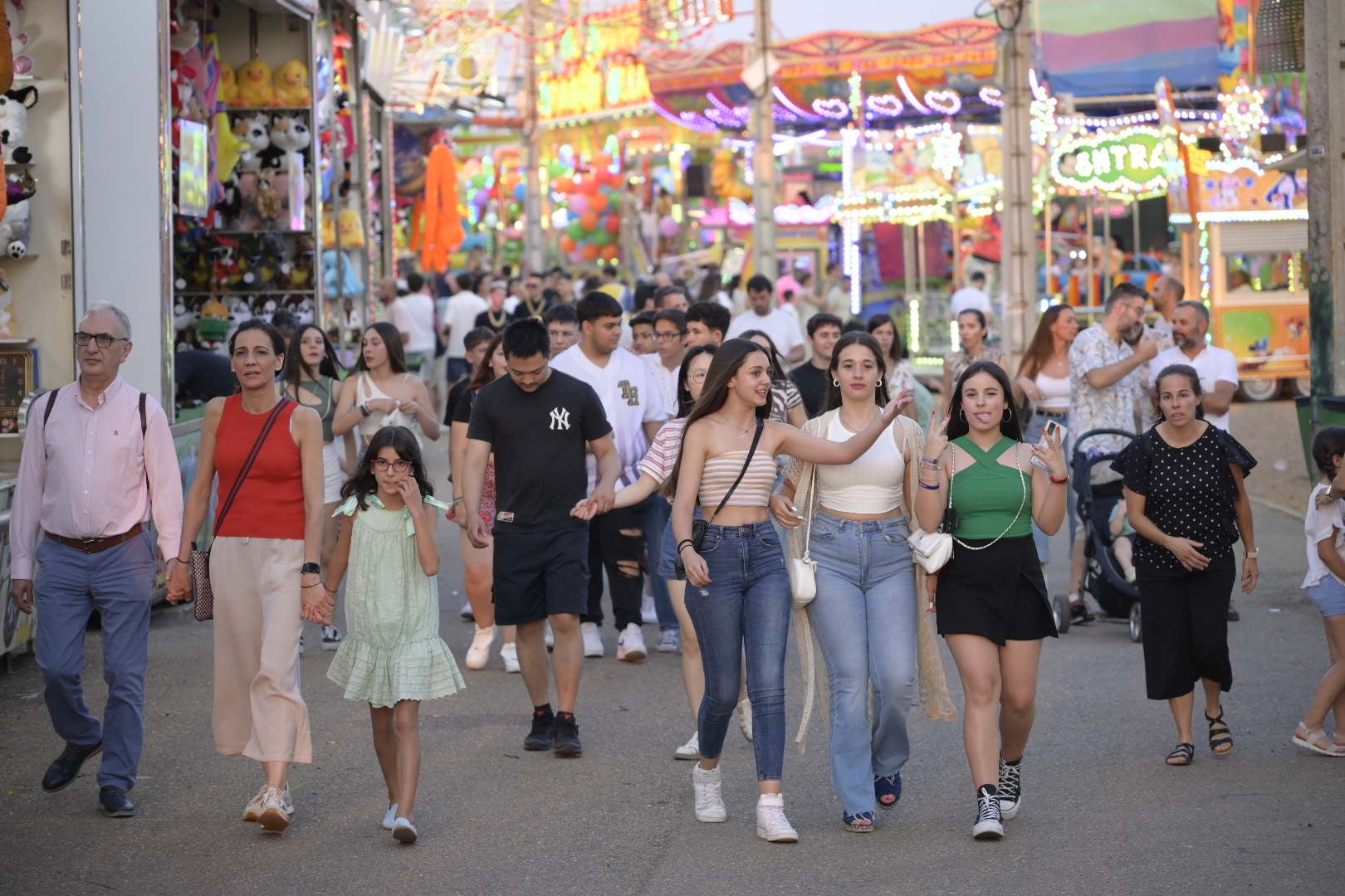 Primer día de la Feria de San Juan en Badajoz (I)